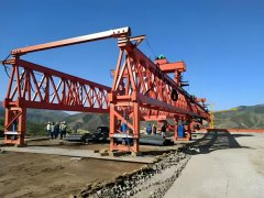 <b>起吊角度對(duì)碼頭架橋機(jī)海上吊裝穩(wěn)定性影響</b>